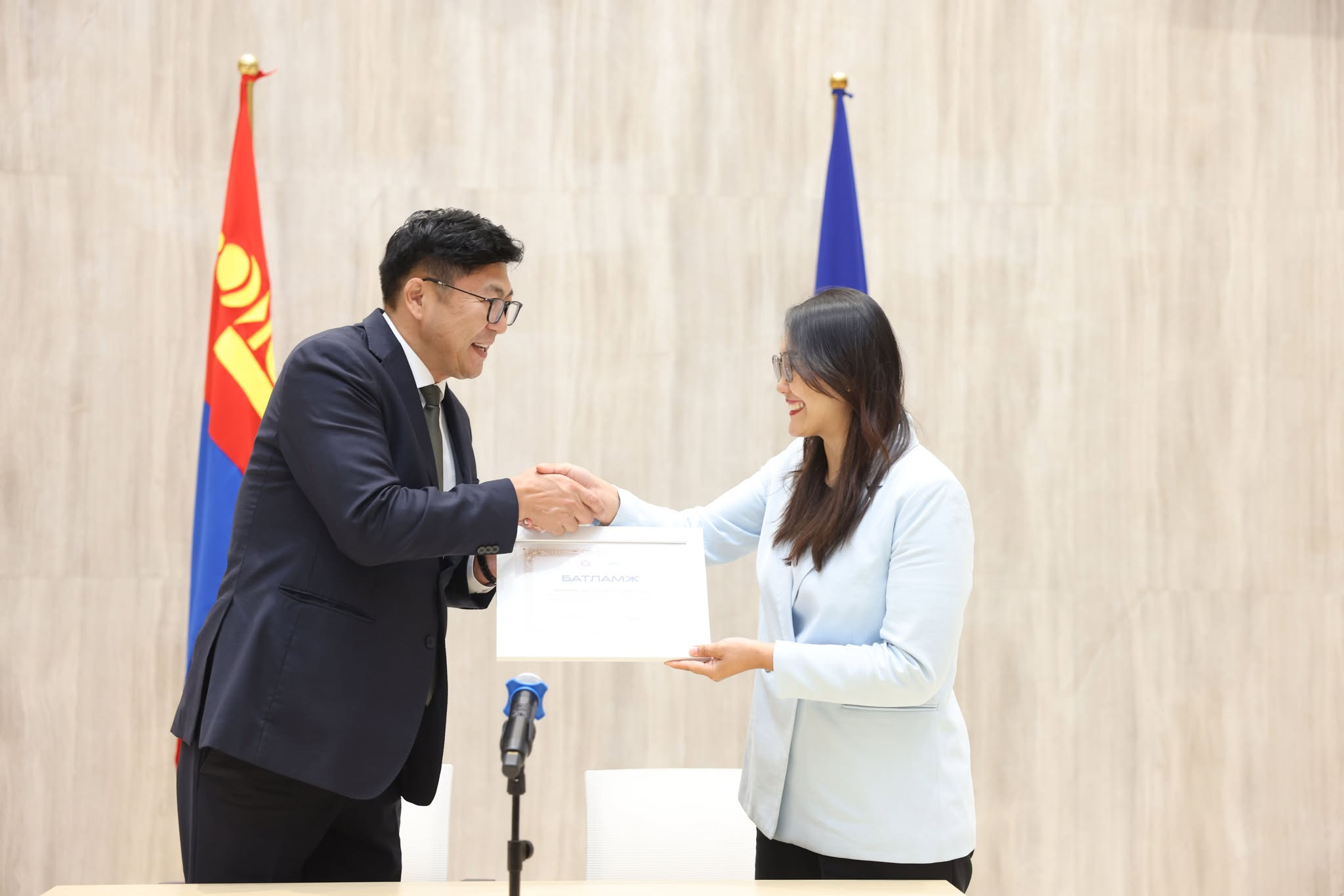 Хан-Уул дүүргийн 8 дугаар хороонд гэр хорооллын дахин төлөвлөлтийн төсөл хэрэгжүүлэгчээр “МД ТОП” ХХК-ийн Шүншиг гэгээн төсөл шалгарлаа